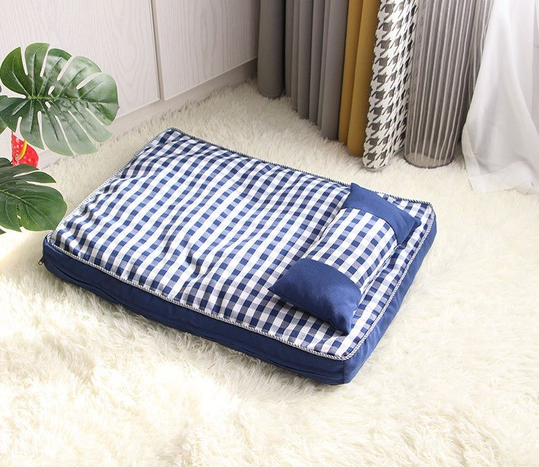 Removable and washable dog sleeping pad. Bite-resistant, suitable for all four seasons. big dogs big hugs, Ltd.